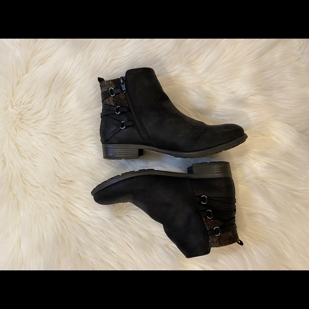 Booties - Picture 4 of 6